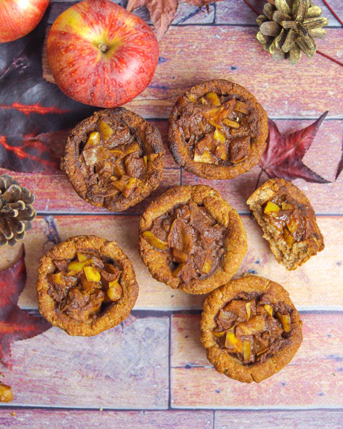 Mini Tartes de Maçã e Canela Mini Tartes de Maçã e Canela