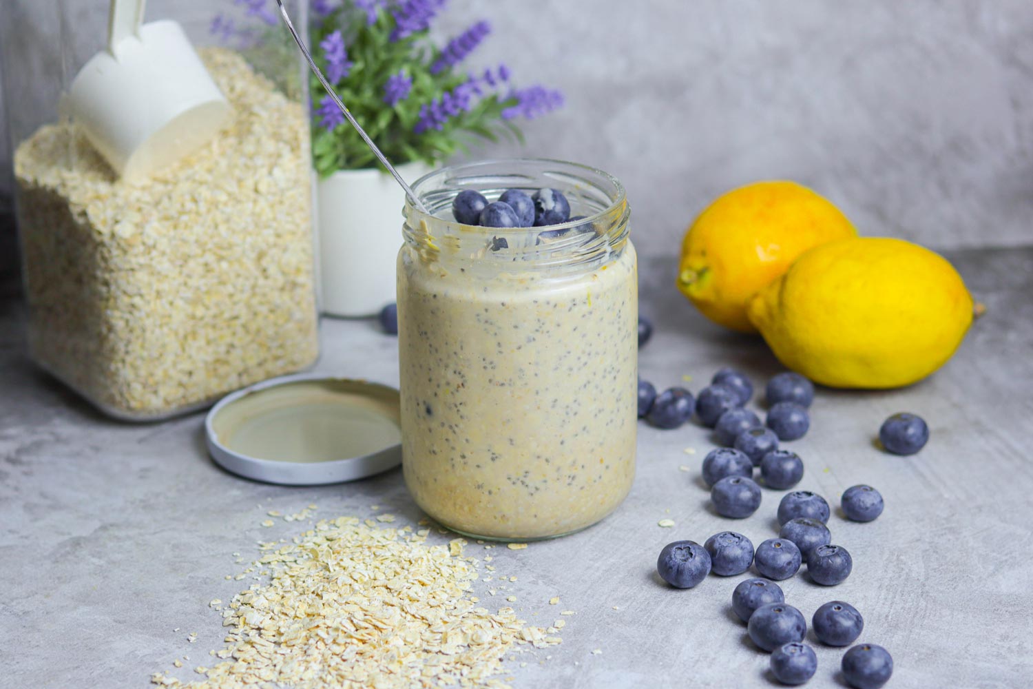 Papas Adormecidas de Iogurte, Limão e Mirtilos